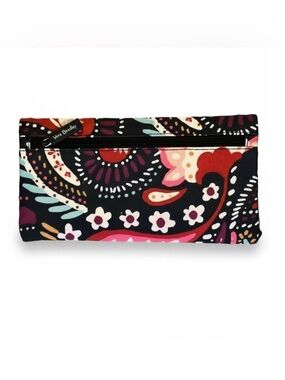 💖🆕💖
Vera Bradley Pencil Pouch In A Painted Paisley Pattern NWT